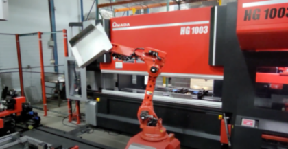 bending robot manufacturing kiosk